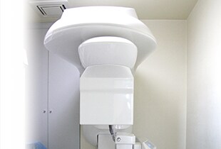 歯科用CTを使用し 幅広い治療に対応が可能です