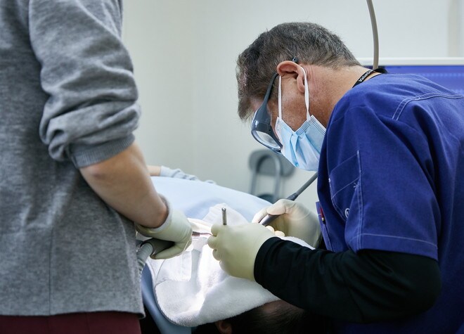 口腔がんの検査装置を導入し、早期発見できる環境を整えています