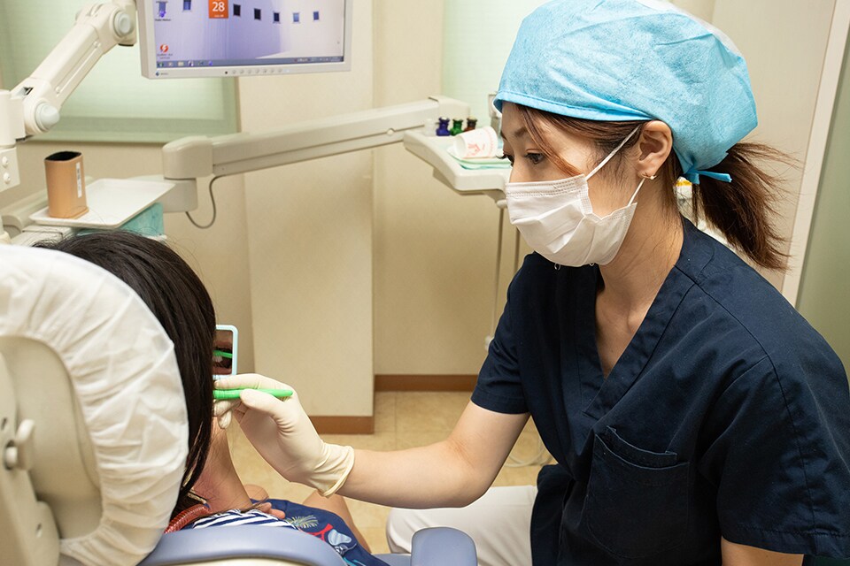歯科医院への恐怖心を軽減し、少しずつ慣れていただけるよう配慮しています