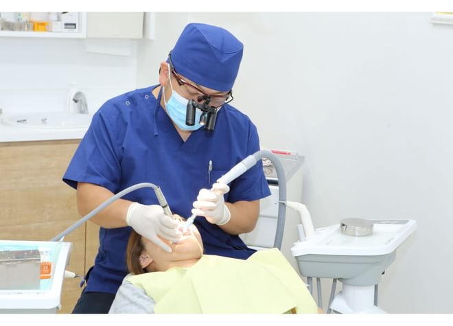 SRP治療法によって歯茎の中まできれいにして、歯周病を治療いたします
