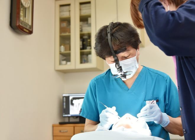 歯科口腔外科に注力している歯科医師が治療を行います
