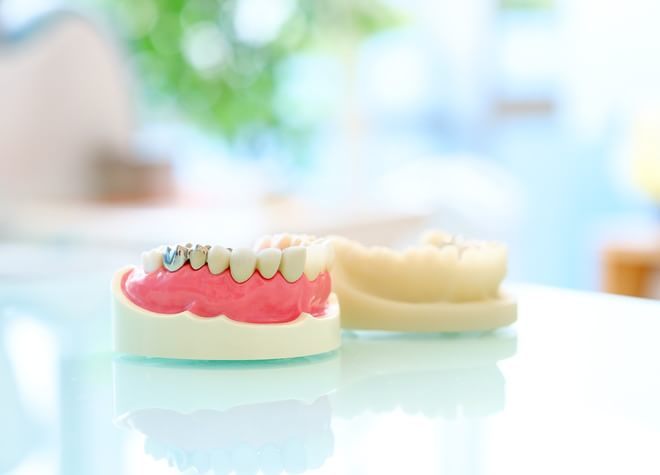 食生活や生活習慣などを把握して虫歯リスクを判定し、口内環境改善のためのアドバイスを行います。