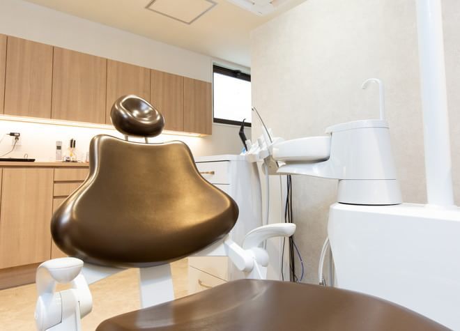 虫歯チェックシートを用い、歯科医師や歯科衛生士の、複数の目で複数回チェックしています。
