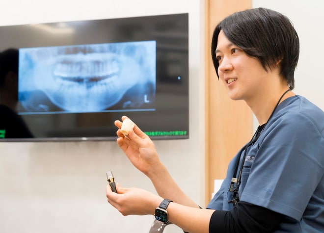 歯科麻酔担当の歯科医師と連携し、安全面に配慮しながら治療に臨んでいます